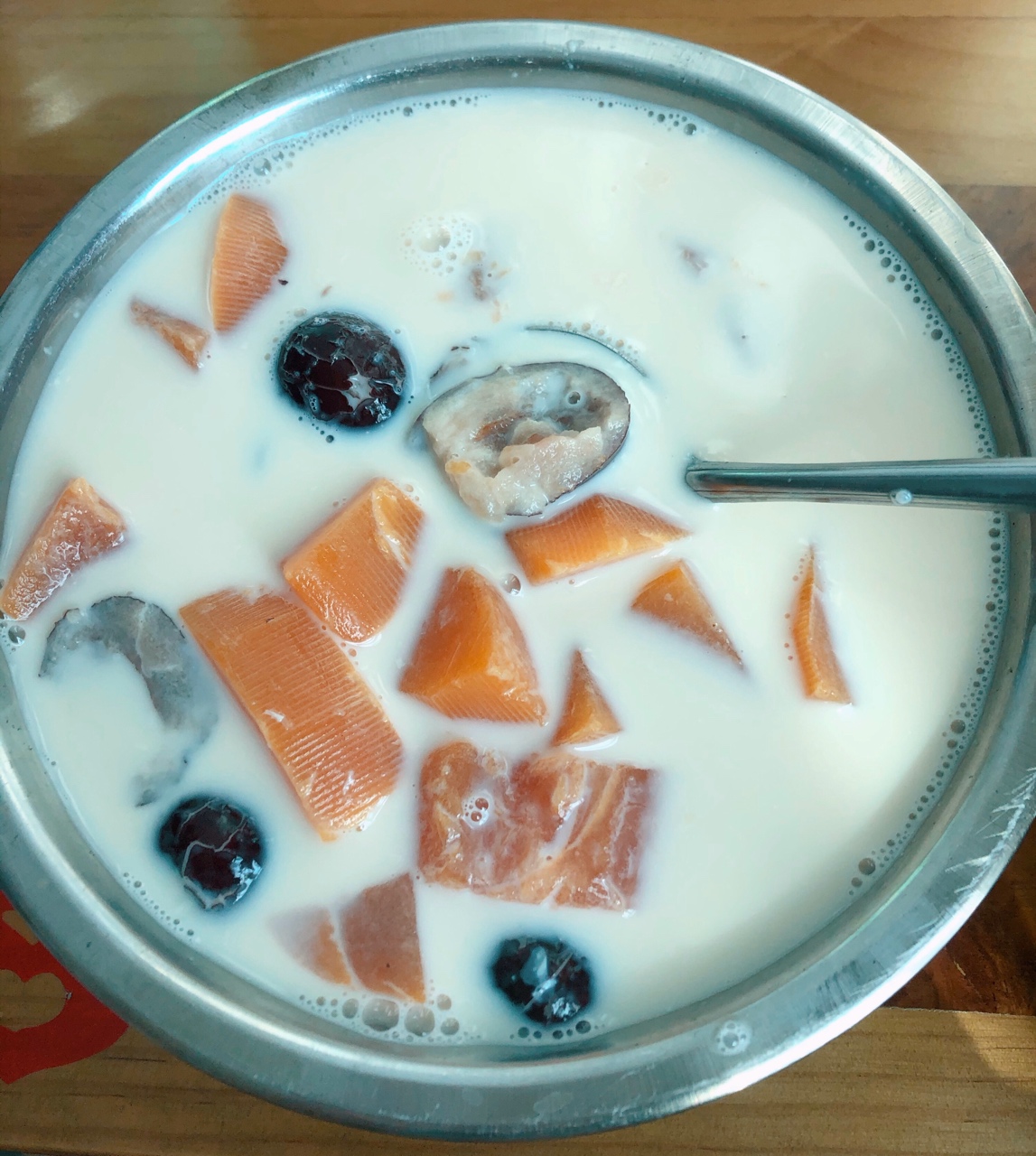 红枣木瓜炖牛奶
