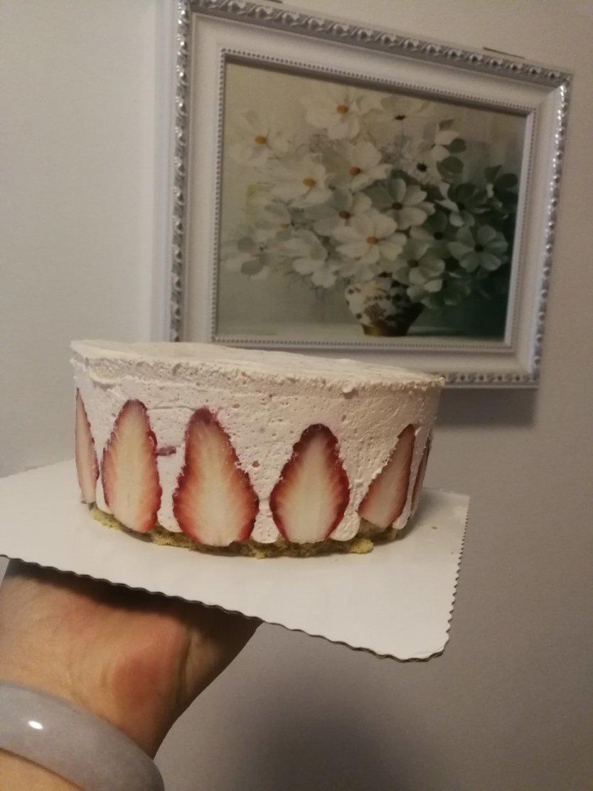 巧克力草莓慕斯蛋糕