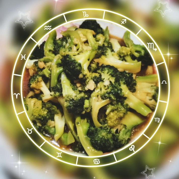 好吃到爆的耗油蒜蓉西兰花(从不修图，喜欢请关注)