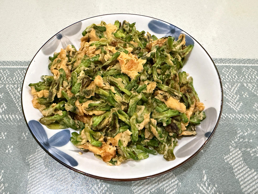 金雀花炒鸡蛋