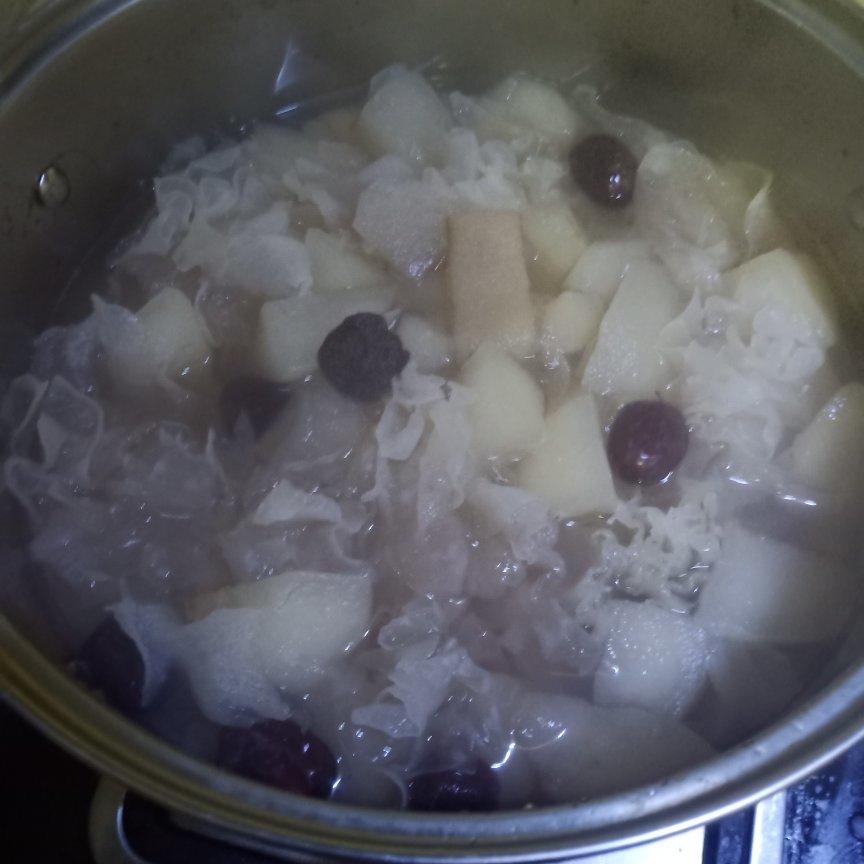 润肺去燥【小吊梨汤】