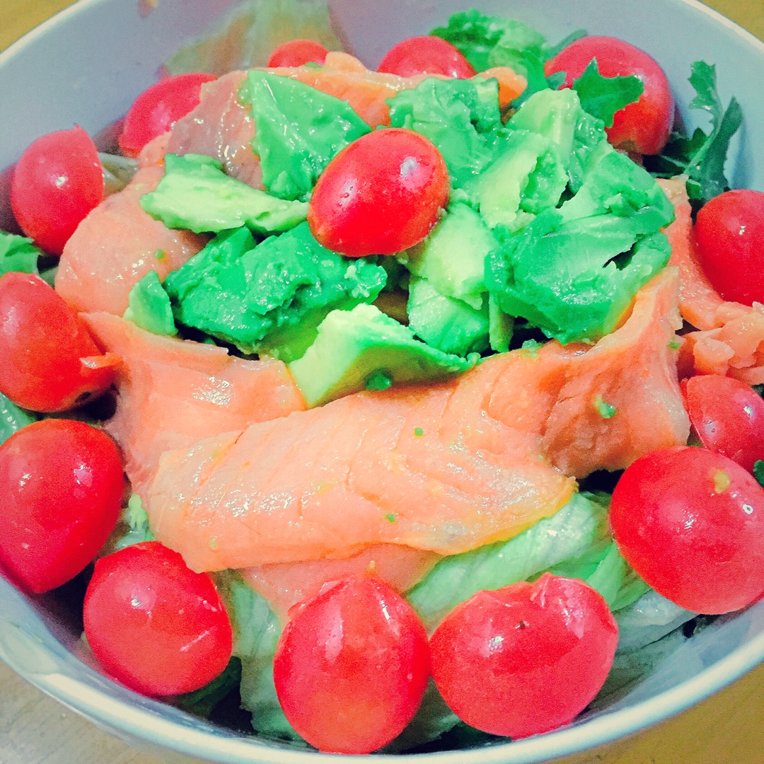三文鱼牛油果沙拉