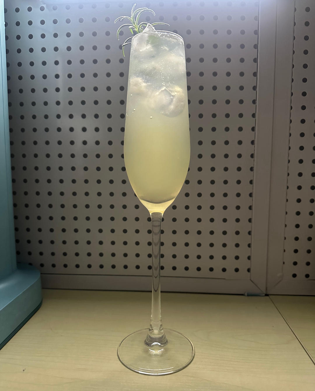 来上一杯美酒，感受茉莉花香与金酒的绝配
