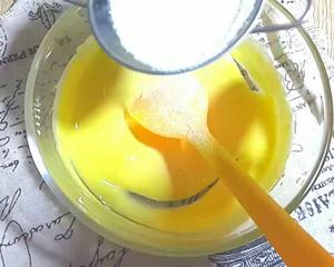 蛋黄溶豆的做法 步骤3