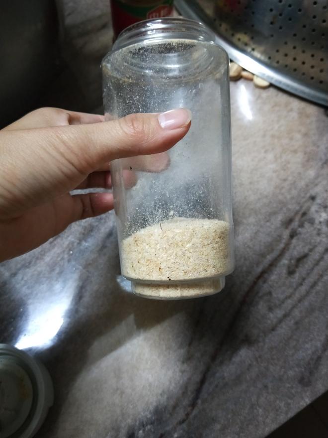 虾皮粉（宝宝辅食8M＋）的做法