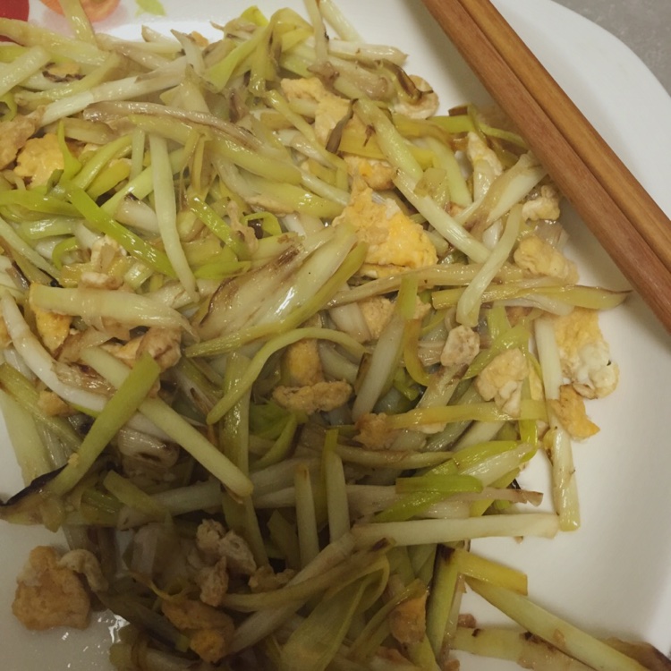 韭黄炒鸡蛋