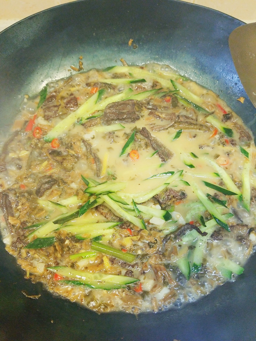 配菜比主料更好吃的家常做法-鳝鱼蔬菜煲的做法 步骤11