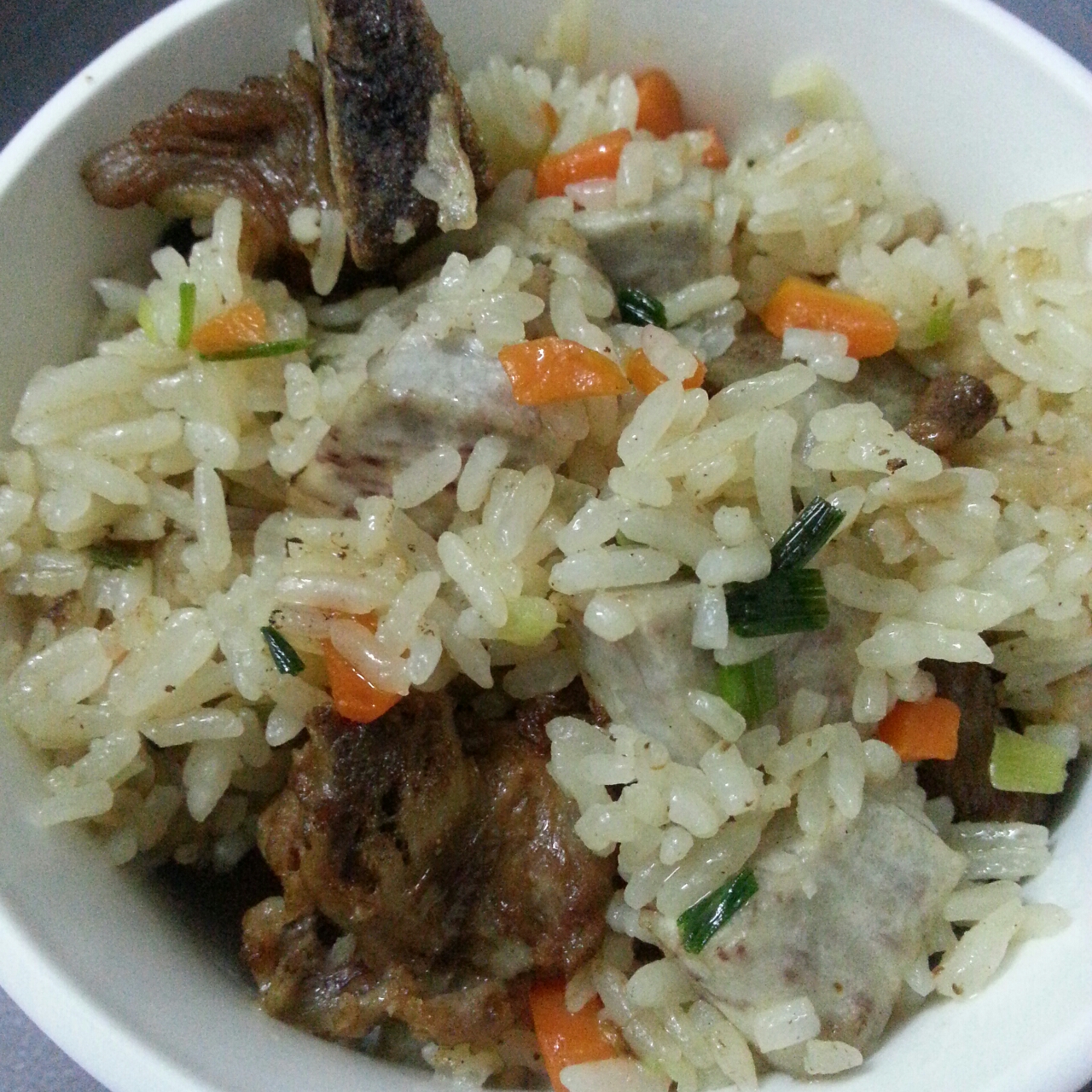 喷香排骨焖饭（爆好吃）