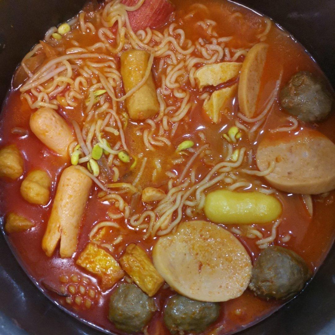 韩式部队火锅