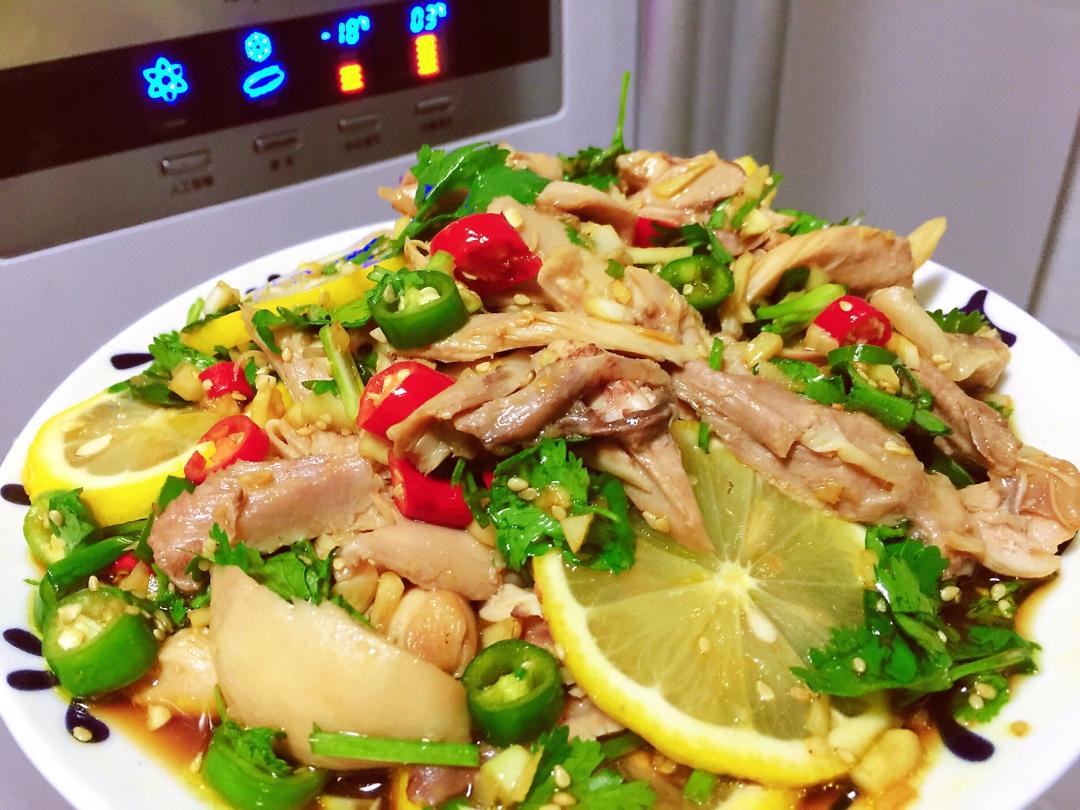 柠檬酸辣手撕鸡腿