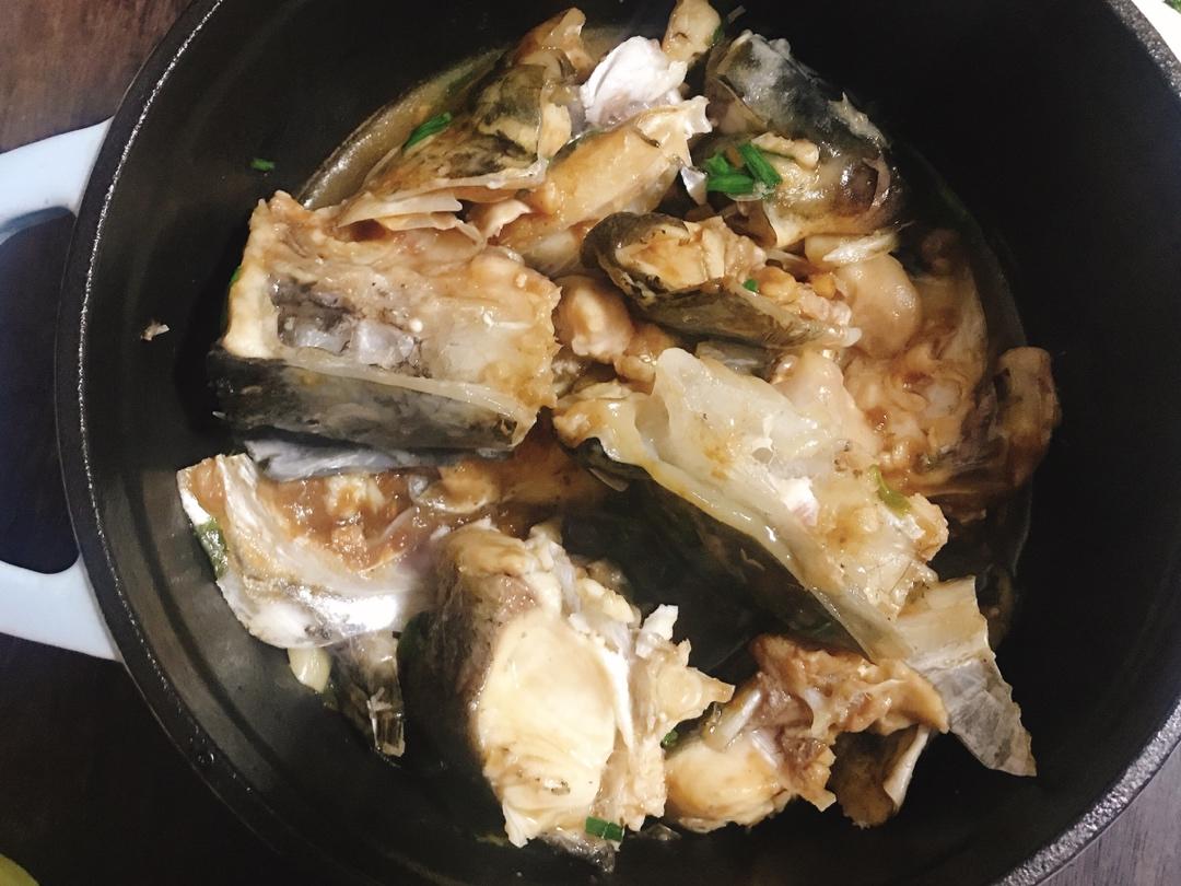 【生啫鱼头煲】鱼头烧的啫啫叫，广东第一煲！