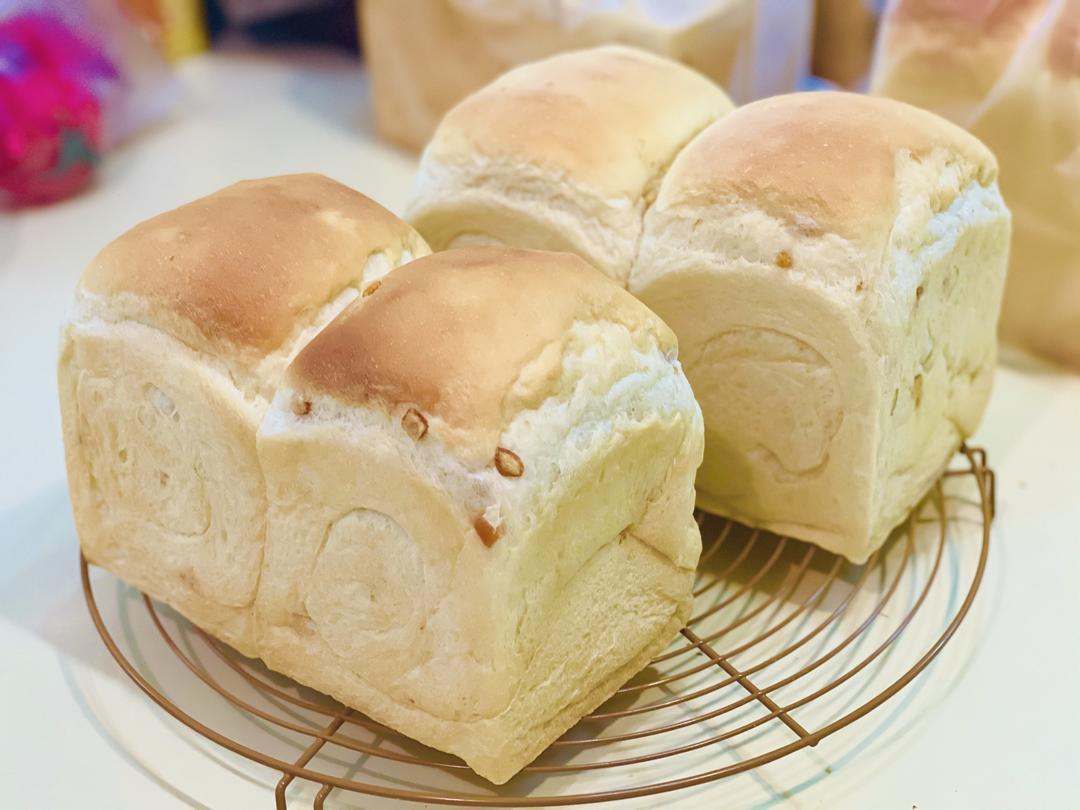 好吃的酸奶橙皮吐司的做法