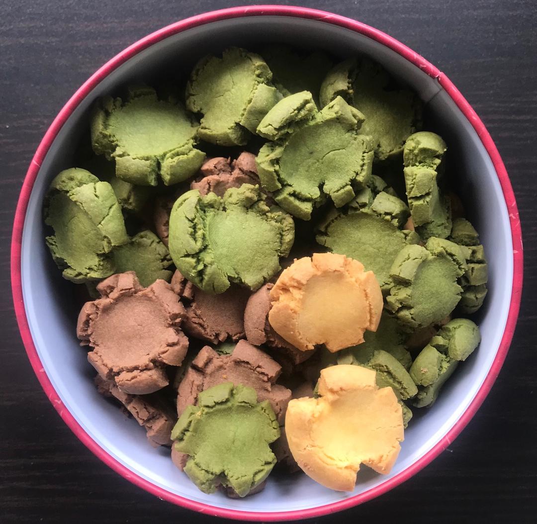 三种口味的玛格丽特饼干（原味、抹茶、可可）