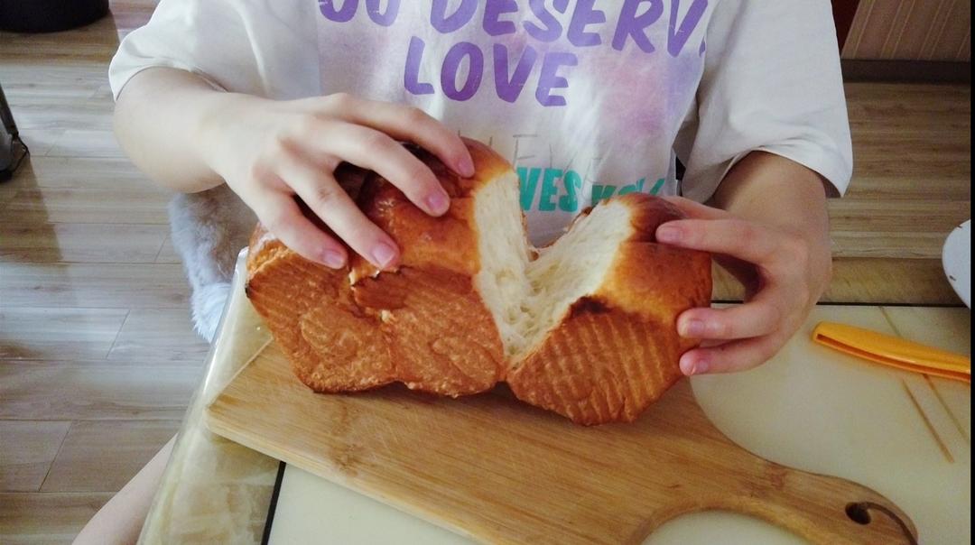 和云朵一样柔软的北海道牛奶吐司