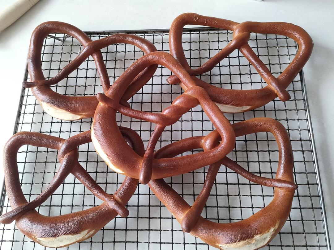 碱水小丸子（超可爱好操作的碱水面包）