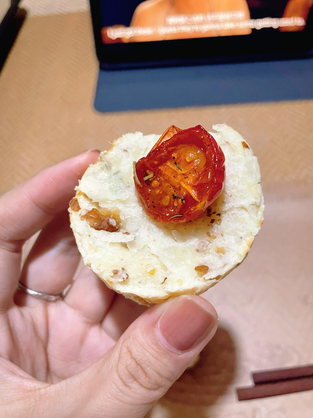 蓝纹核桃奶酪司康