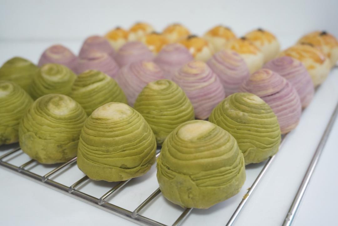 蛋黄酥~紫薯、抹茶、原味~花好月圆，中秋快乐~内附一次做六色蛋黄酥方法~