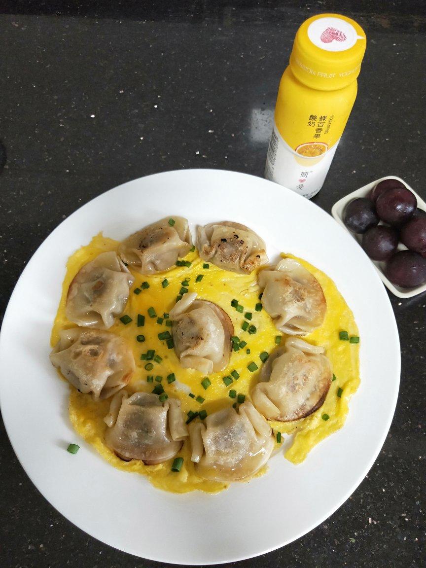 快手早餐·抱蛋煎饺