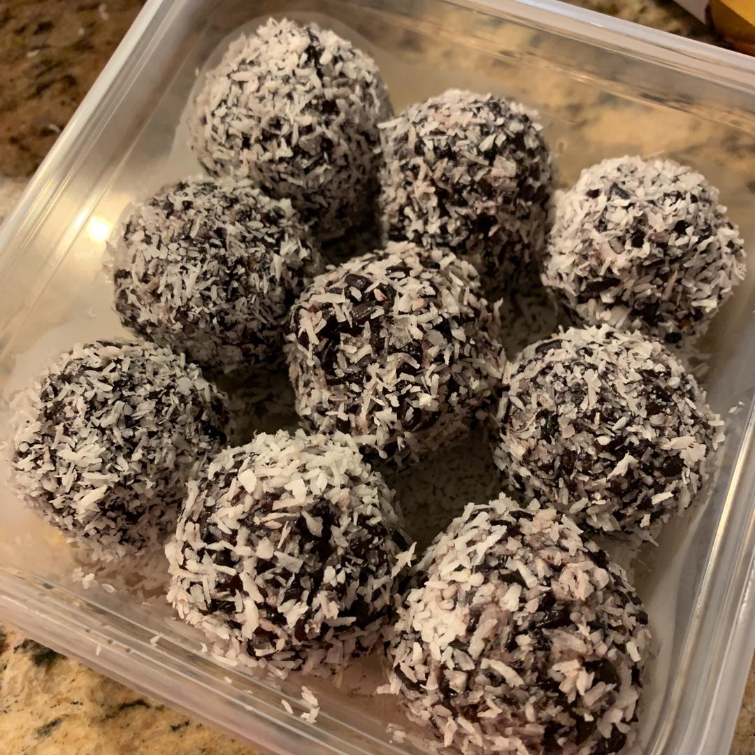 黑米椰丝球