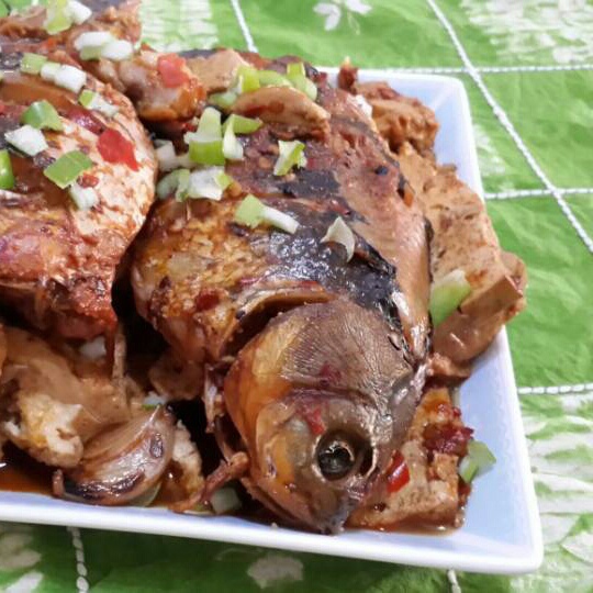 家常软闷鲫魚