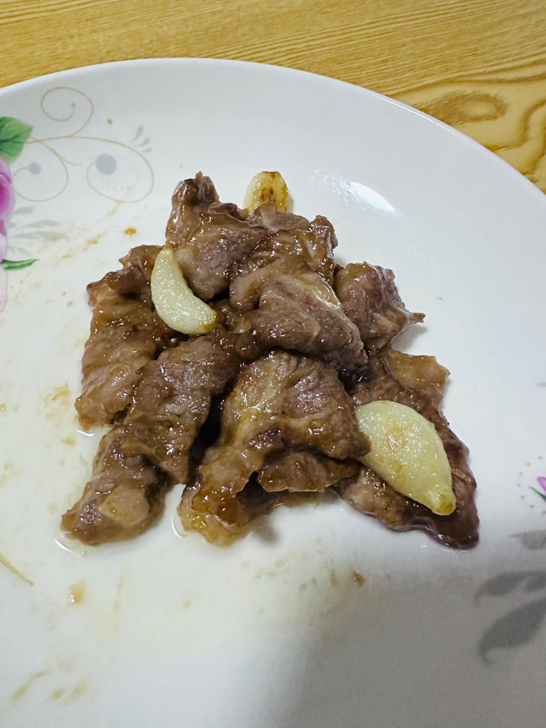 好吃到舔盘的蒜香黑椒牛肉粒