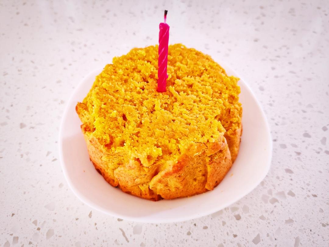 又快手又松软的南瓜大麦芬，金灿灿好美味！