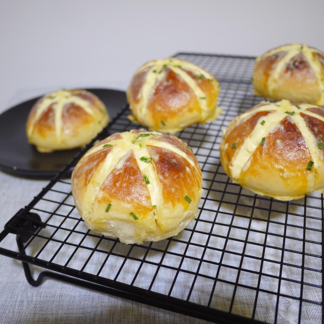 一款从韩国红到全世界的蒜香奶酪包