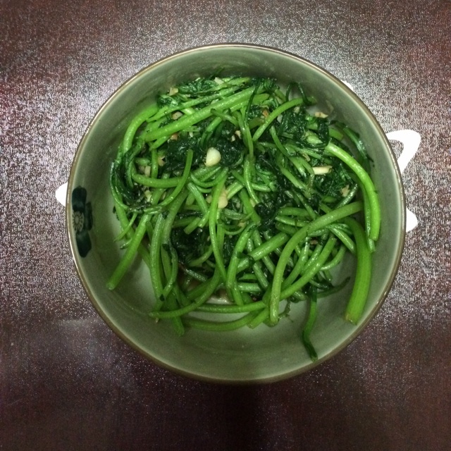 清炒茼蒿