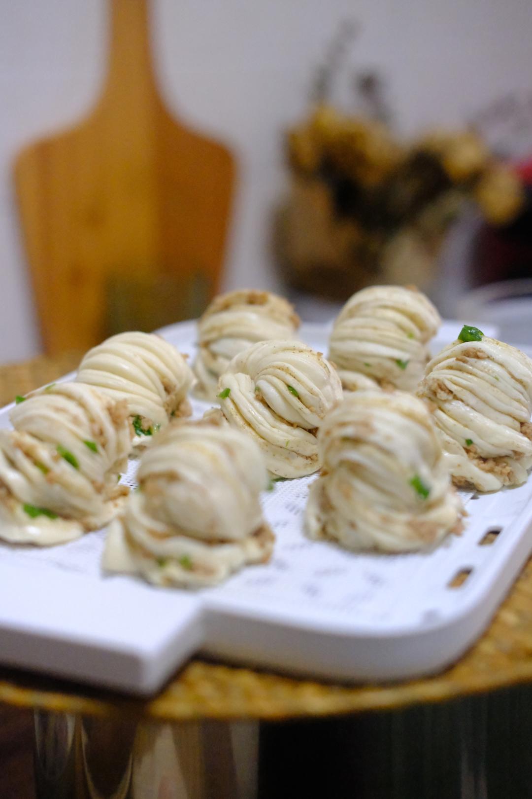 葱油花卷，一根筷子卷出漂亮的造型