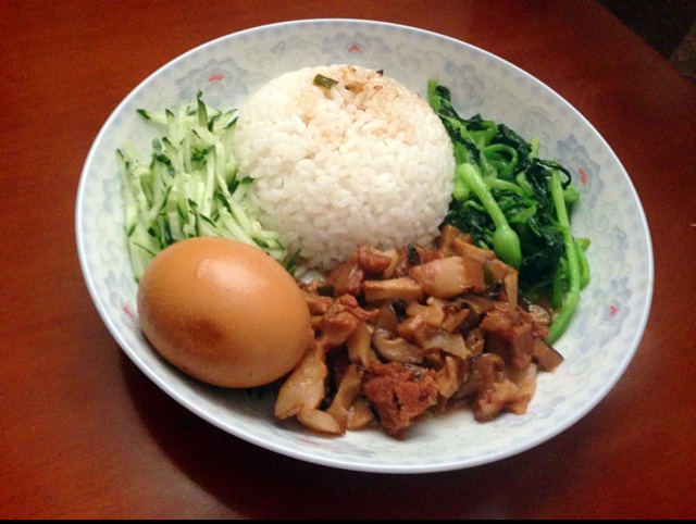 洋葱酥卤肉饭