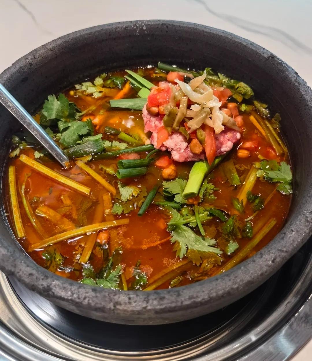 贵州红酸汤火锅