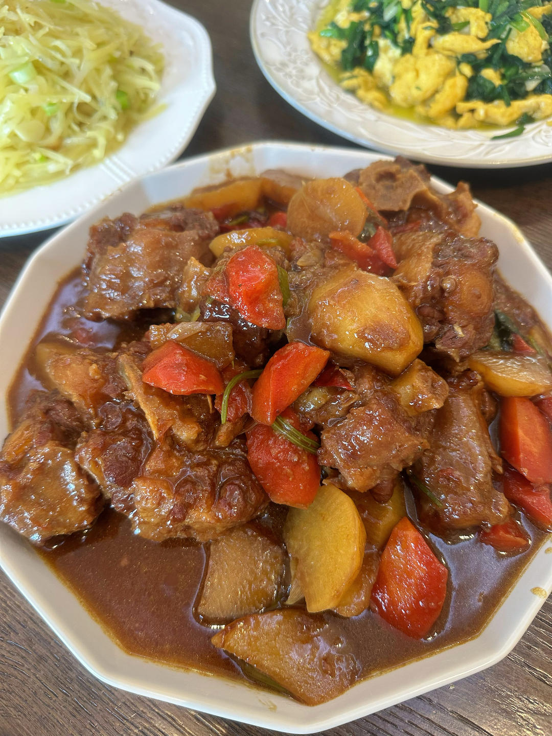 红烧牛尾骨