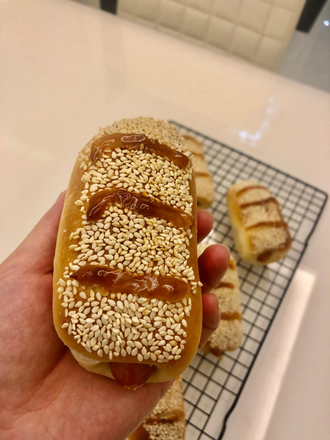 芝麻肉松肠仔包🌭一口香肠肉松大满足🍖