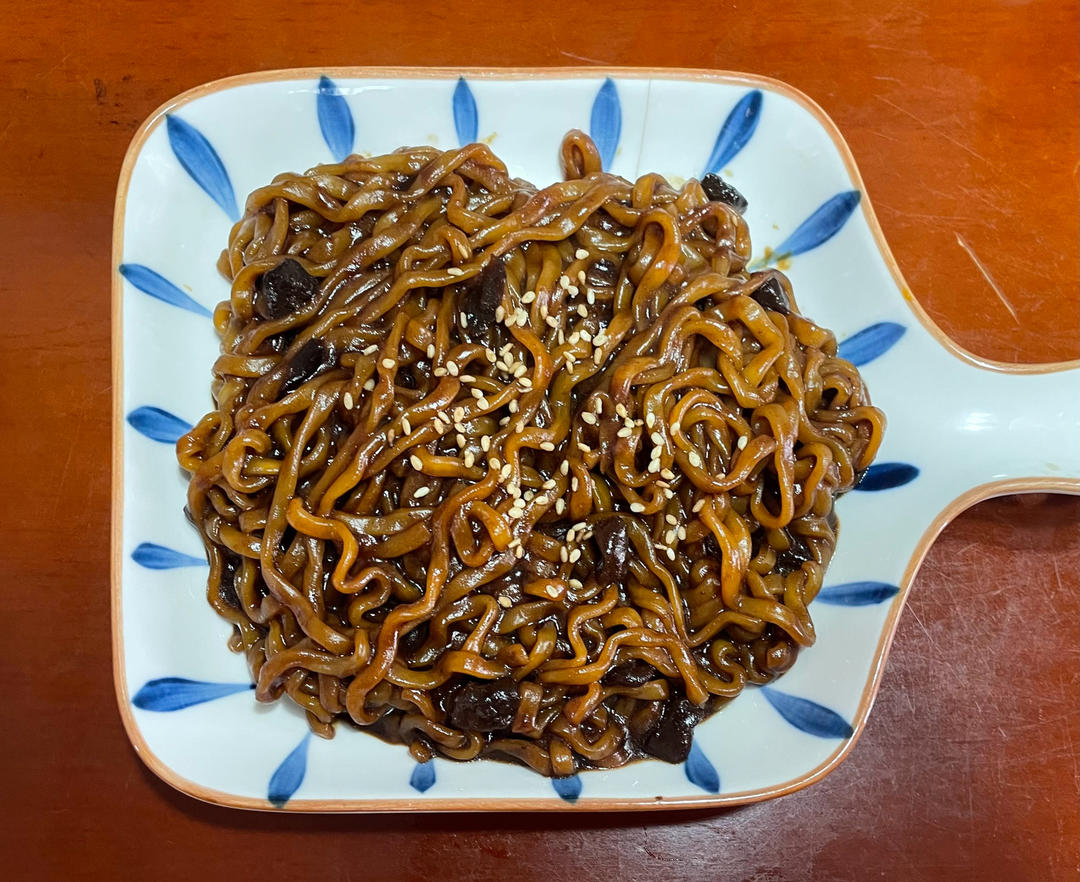 韩式炸酱面