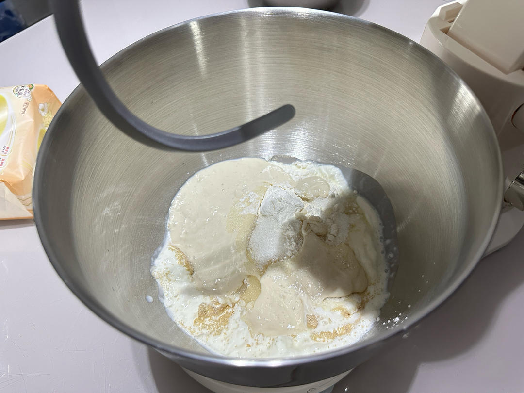 纯奶手撕吐司的做法 步骤1