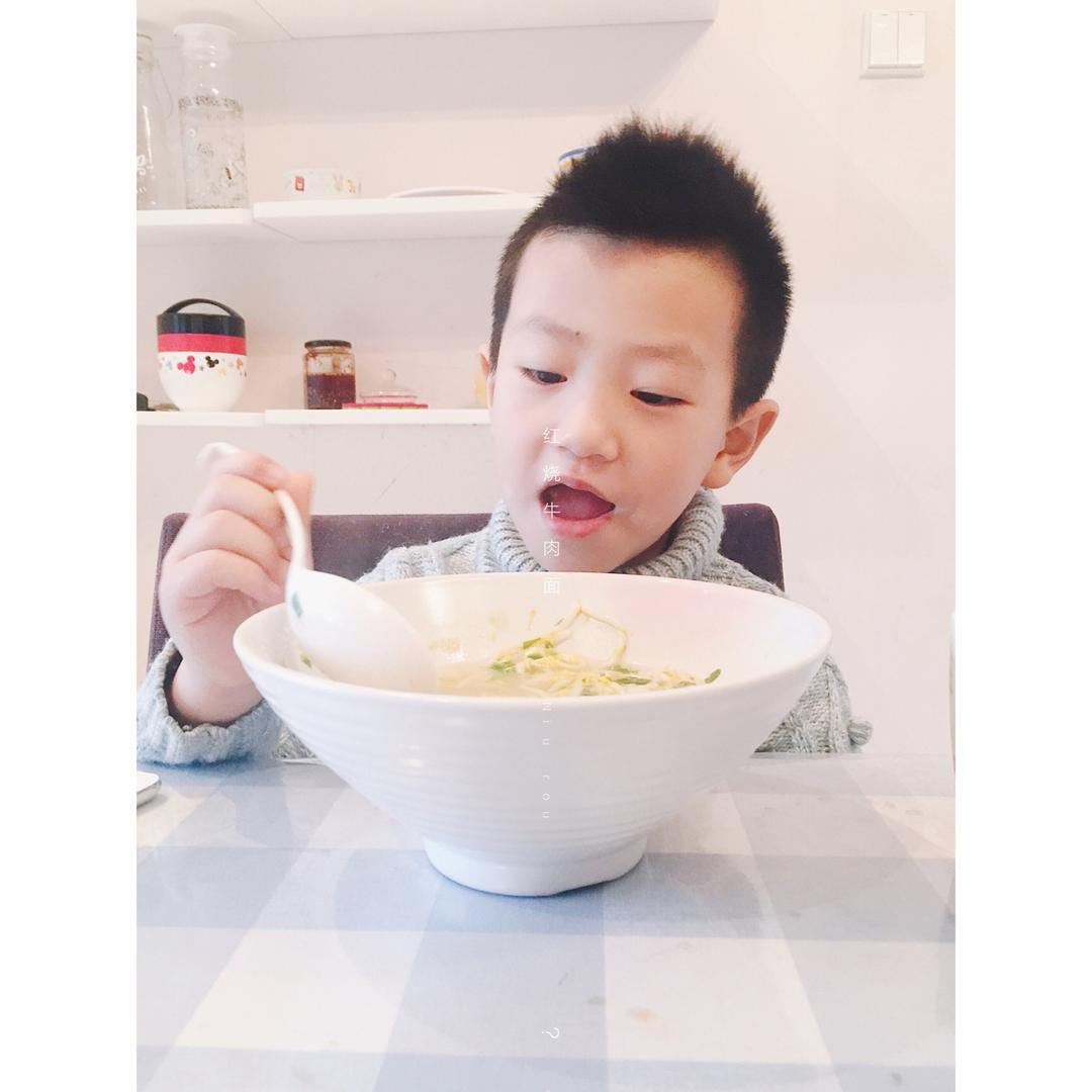 红烧麻辣牛肉面