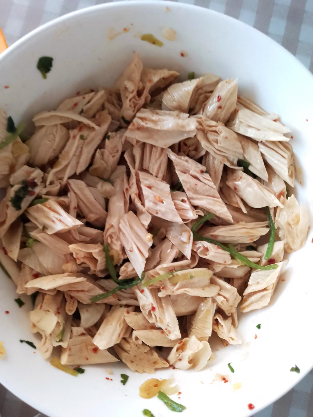 简单美味的凉拌腐竹