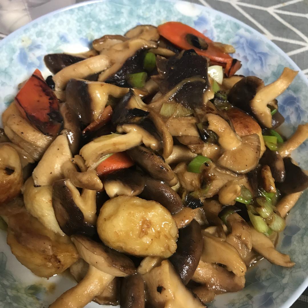 蒜苔香菇炒鱼丸