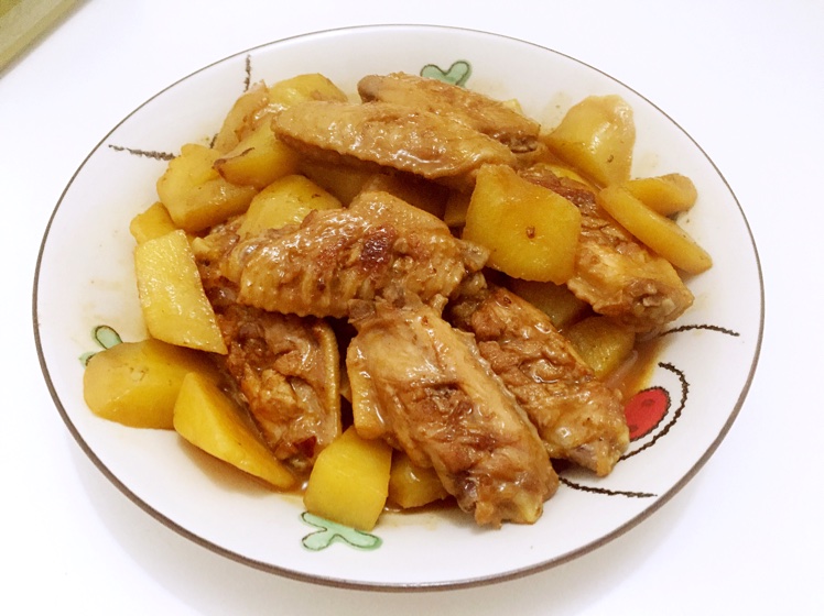 土豆炖鸡翅（快手零失败）