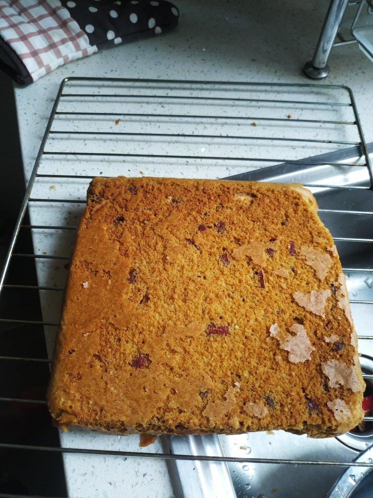 改良版红枣糕，此配方蓬松柔软，减油减糖，全蛋打发好操作