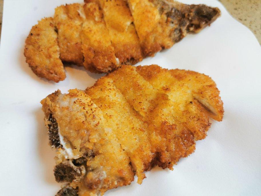 黄金酥脆的炸猪排