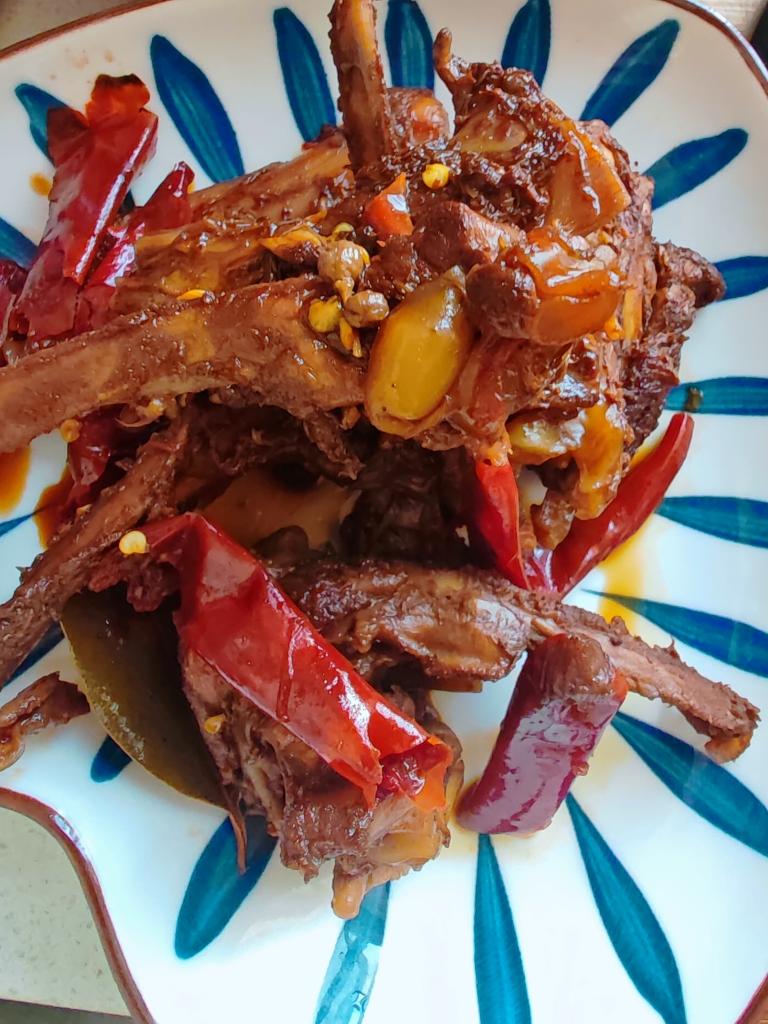 麻辣鸭锁骨（不输周黑鸭）