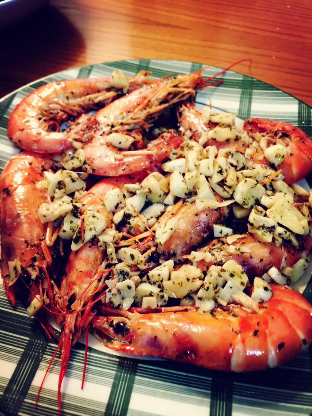 蒜香大虾的做法