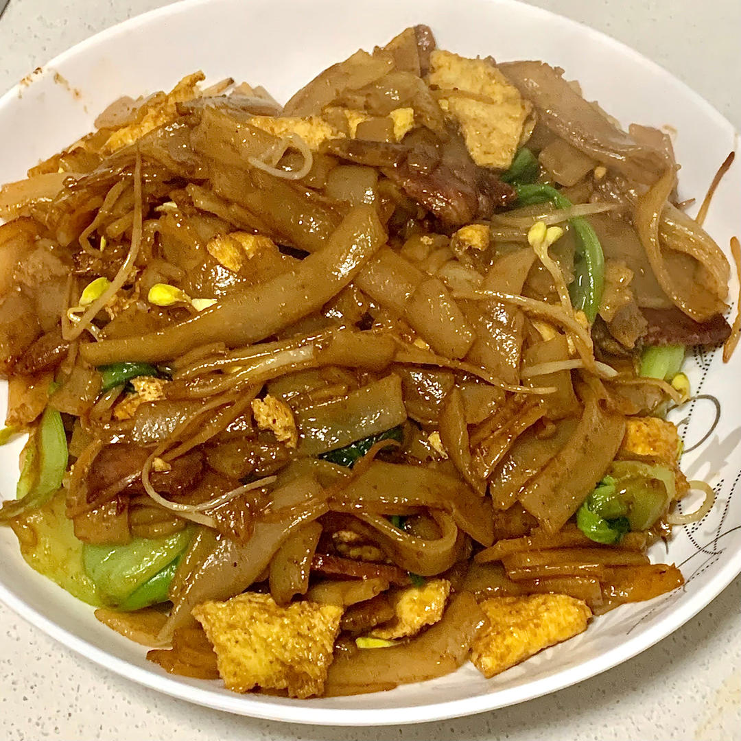 路边摊的炒河粉