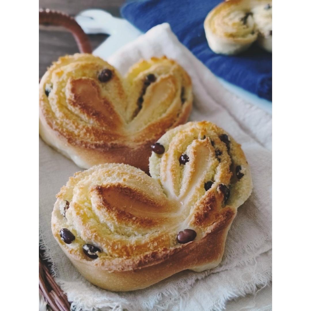 25%全麦红茶葡萄干椰蓉面包