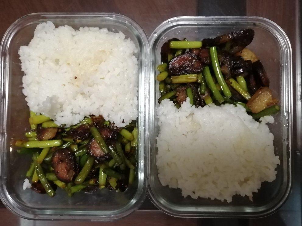 蒜苔炒香肠（快手菜）