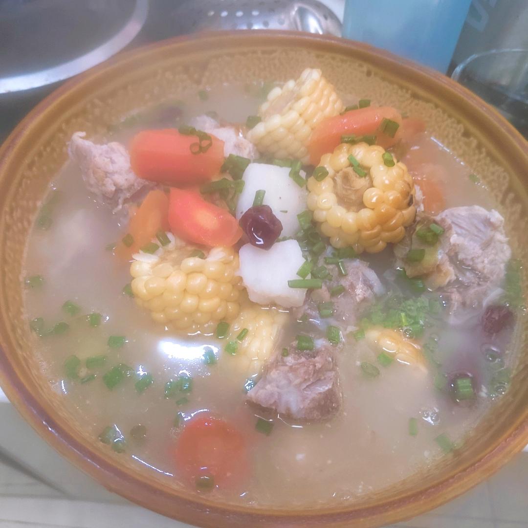 连吃三碗的玉米山药排骨汤