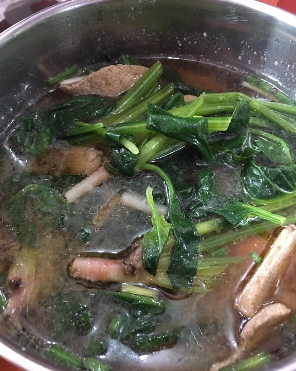 菠菜猪肝汤