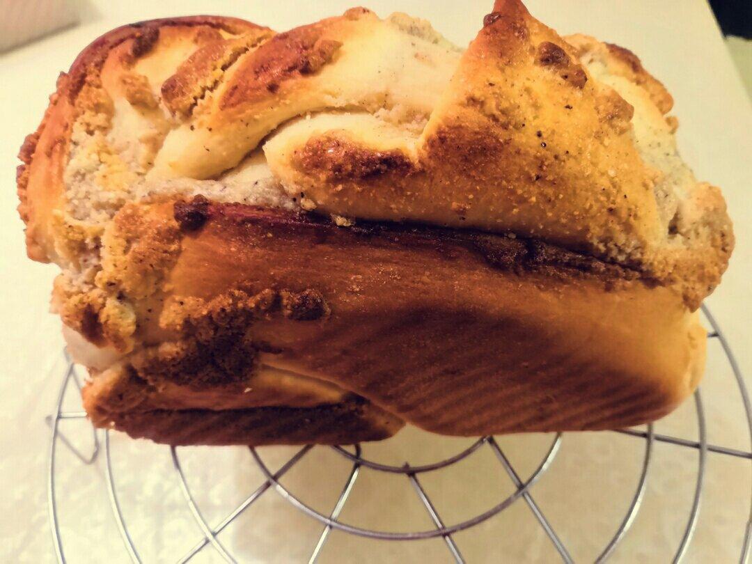 红茶奶酥吐司