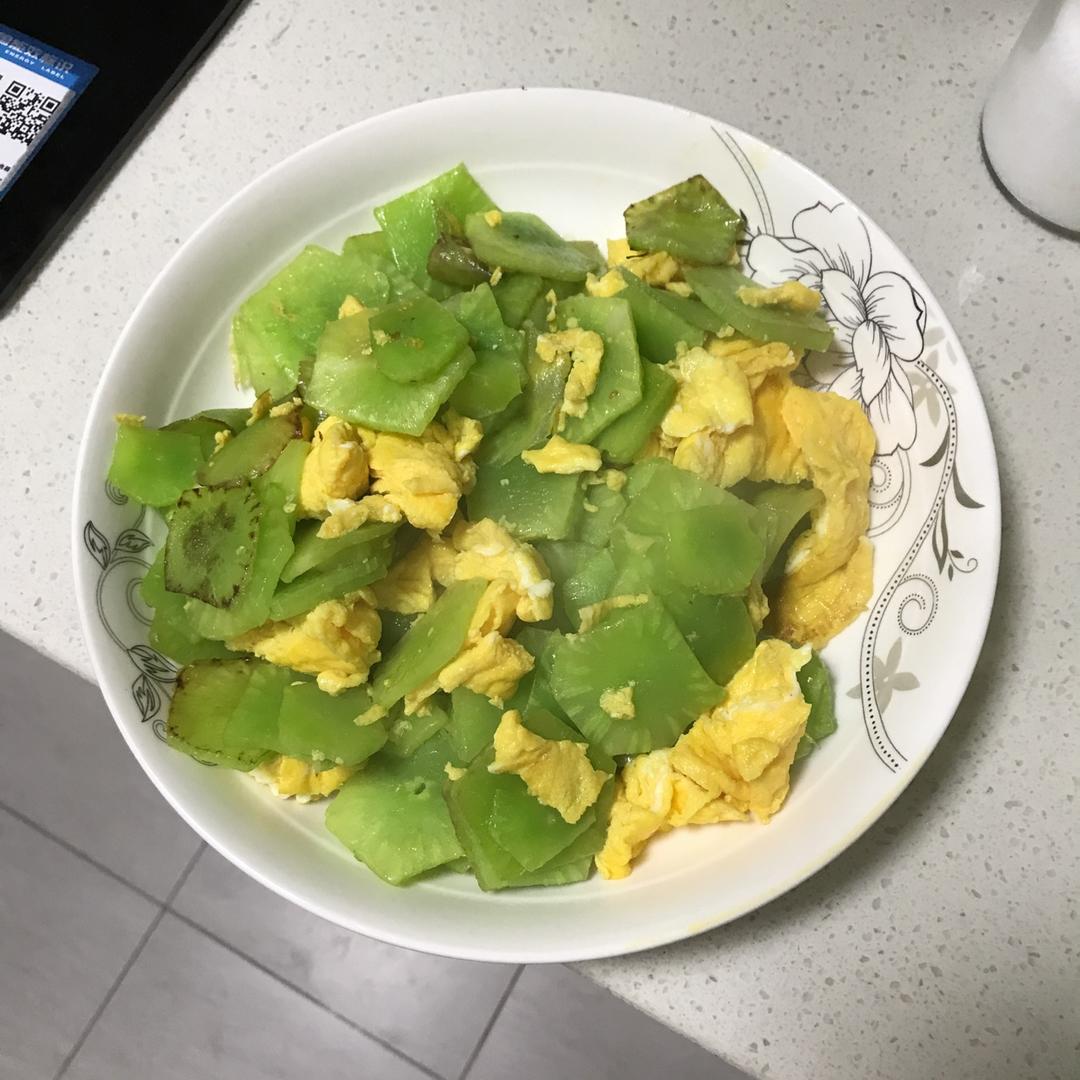 莴笋炒鸡蛋